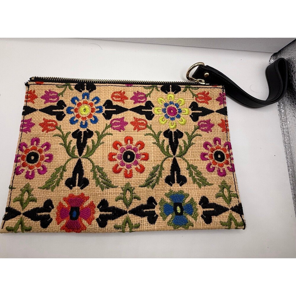 INC International Concepts Wristlet
